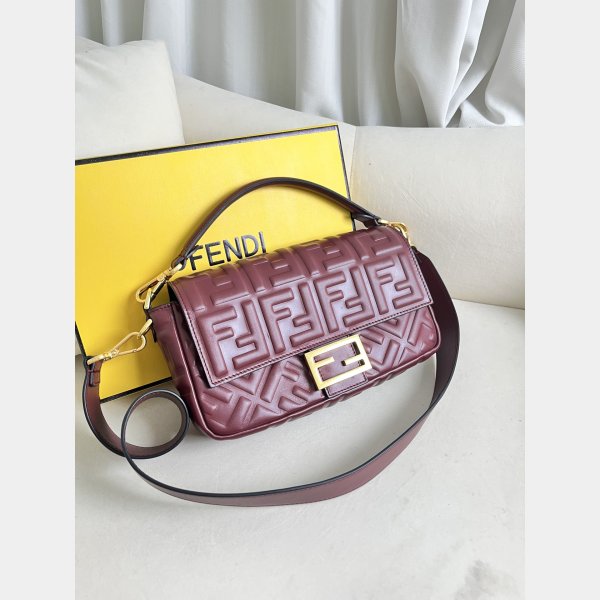 7 Star fendi Iconic Baguette Medium bag 211