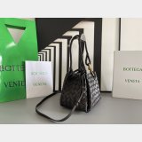 Top Quality BOTTEGA VENETA parachute Andiamo mini size 796569