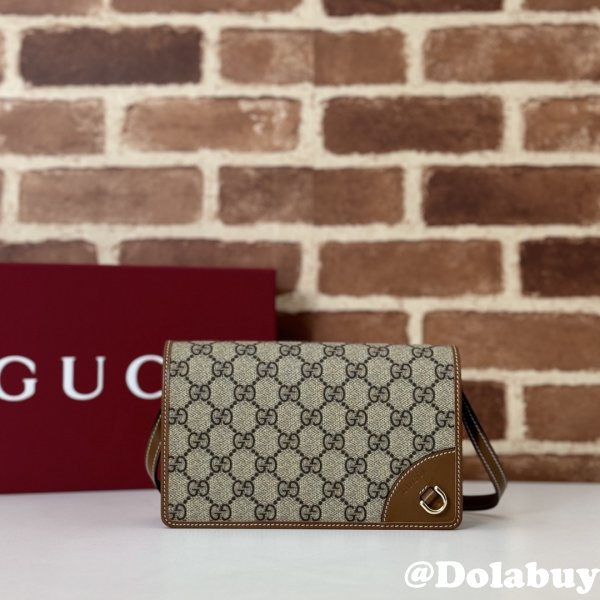 Gucci Best Fake GG Emblem Super 820688 Shoulder UK Bag