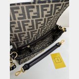 Luxury fendi Cheap Medium Iconic Baguette handbag