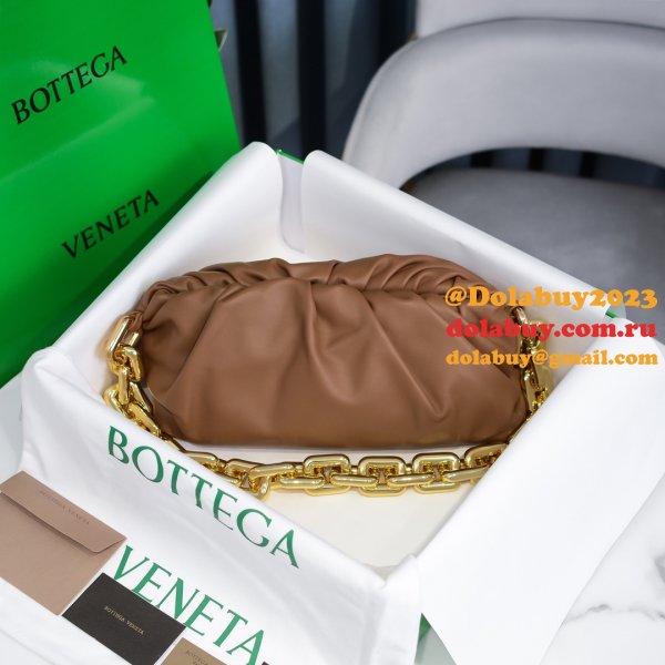 Where to find the Best Replicas Bottega Veneta 30CM Chain Pouch Bag Dupes